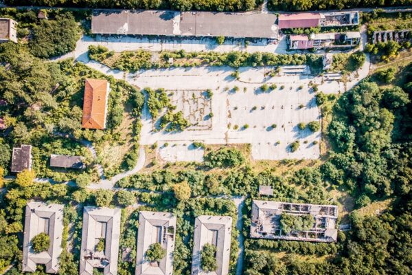 Na prodaju vojni kompleksi u Užicu, Novom Sadu, Smederevu